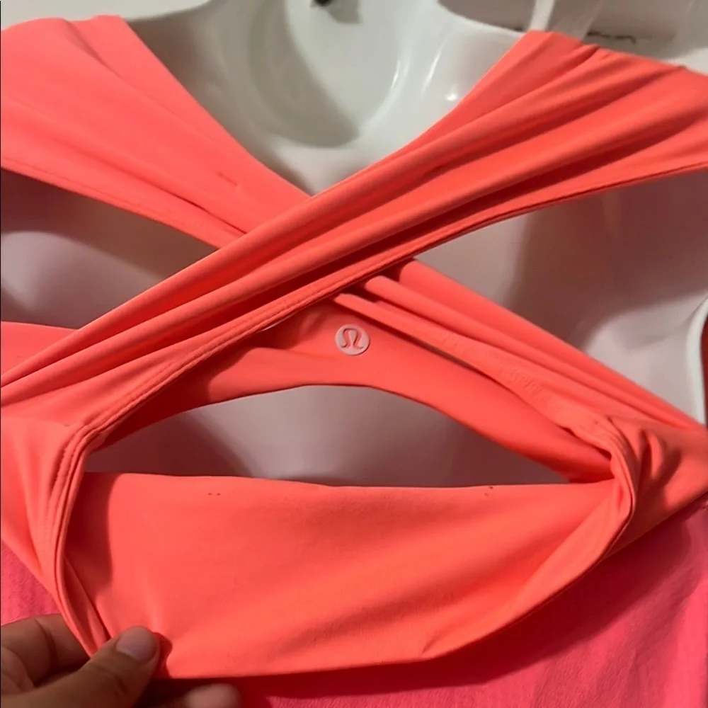 Lululemon Women's Coral Top